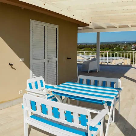 Lovealghero Stanze In Attico Vista Mare * アルゲーロ